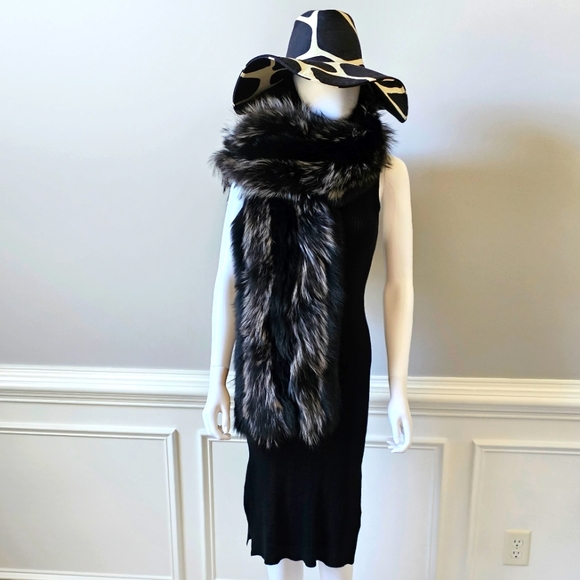 Authentic Gucci Fur Scarf - Picture 1 of 5